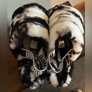 UGG Black and White Fluffy Slippers Sz 11